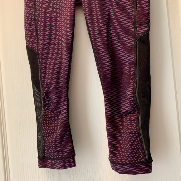 Lululemon Gear Up Crop size 2 - Picture 9 of 13